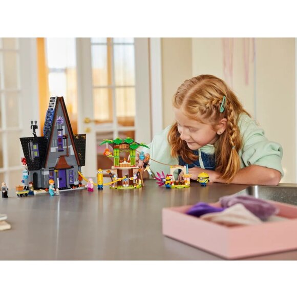 Lego 75583 Minions and Gru's Family Mansion NIB New in Hand - Picture 9 of 16